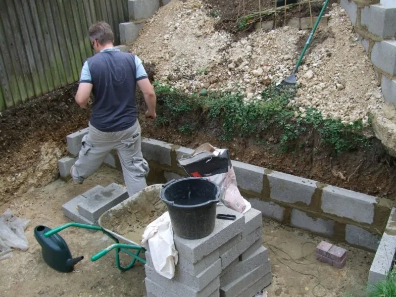 Строительство пруда из бетона