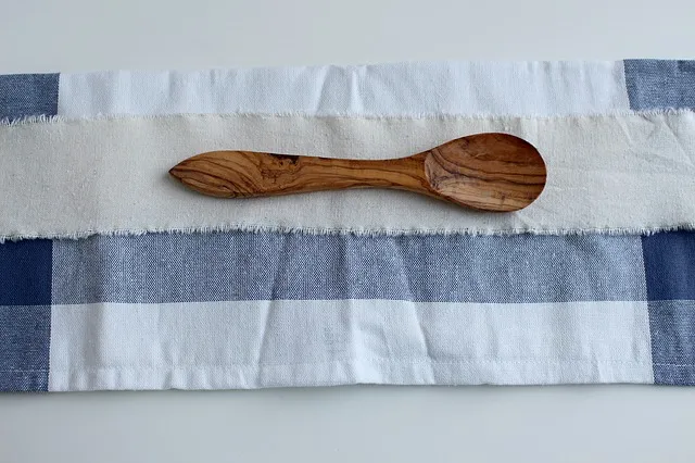 Как отбелить и отстирать кухонные полотенца