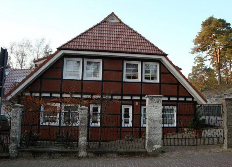 Полувальмовая датская крыша