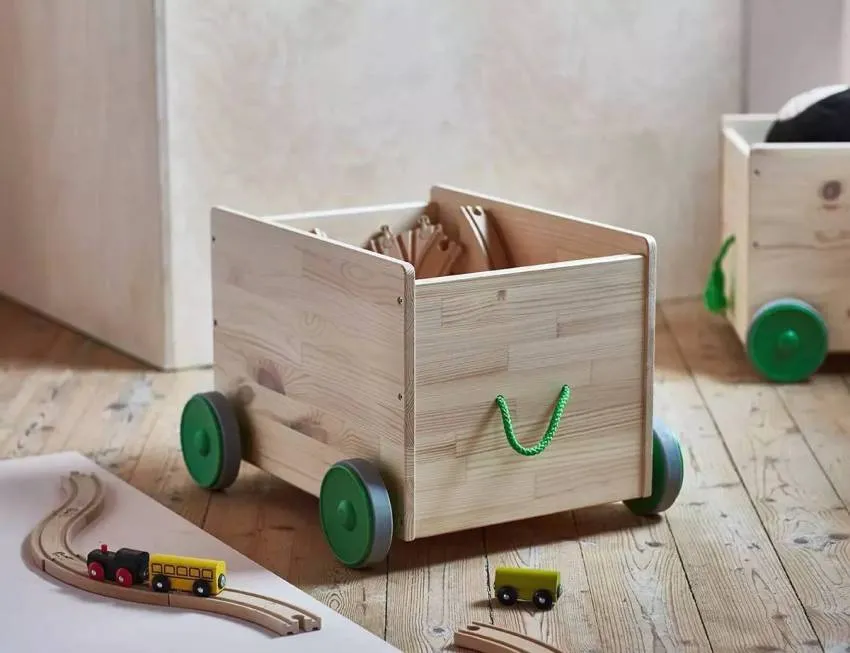Оригинальные деревянные ящики с колесиками для хранения игрушек