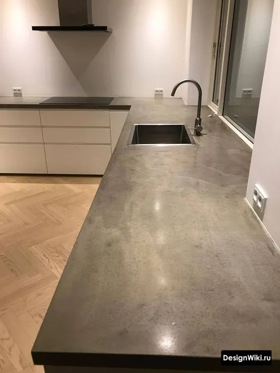 Столешница из бетона в интерьере реальной кухни