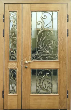 Двустворчатая дверь в частный дом со стеклом и ковкой MTD-2325