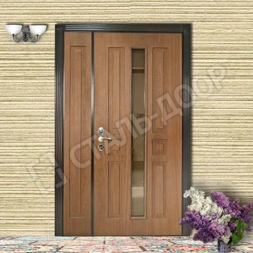 Входная дверь из массива для тамбура со стеклом и фрамугой