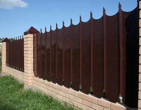 забор из силикатного кирпича