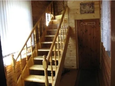 Прямая лестница в баню
