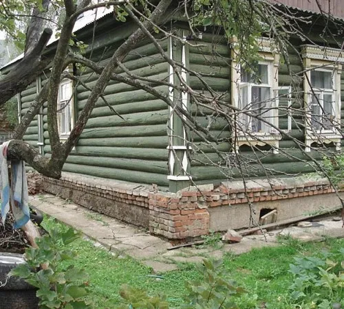 Причины разрушения фундамента деревянного дома