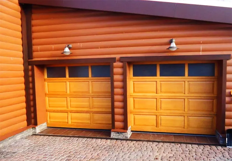 Если правильно обработать древесину и дополнительно защитить её антипиренами, деревянный гараж прослужит вам довольно долго