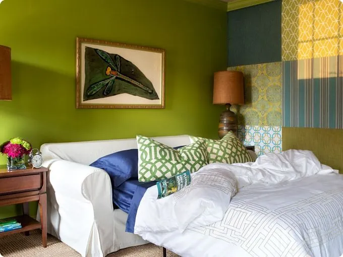 Спальня с диваном [70+ фото] — варианты интерьера, обзор моделей