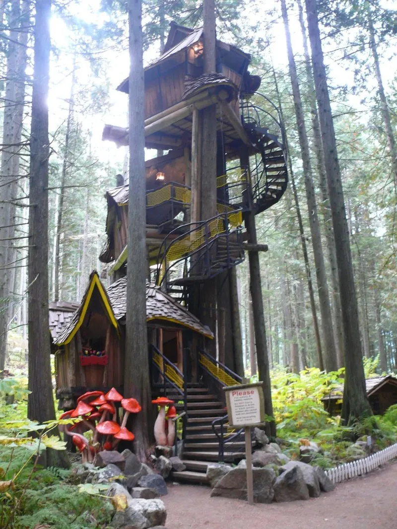 15. Заколдованный домик в лесу, Канада