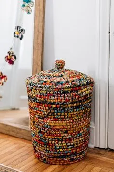 Sari Not Sorry: Unapologetically Recycli... Rope Crafts Diy, Sewing Crafts, Diy And Crafts, Diy Woven Basket, Diy Textiles
