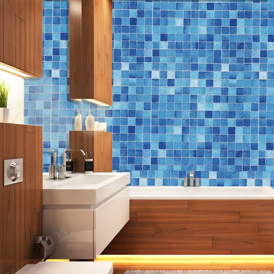 Голубая мозаика в ванной