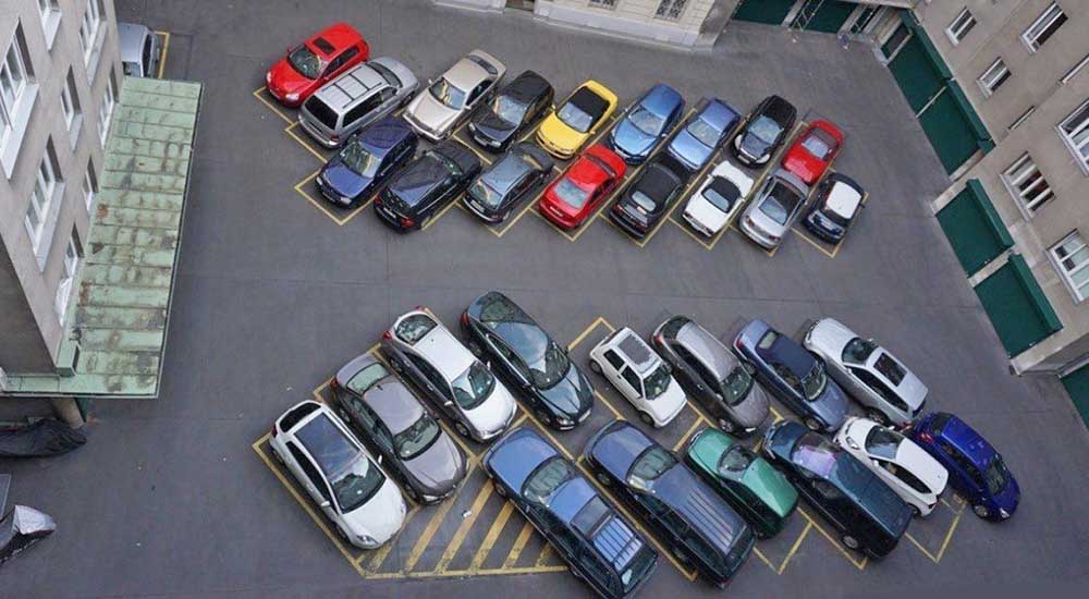Парковка во дворе: что надо знать