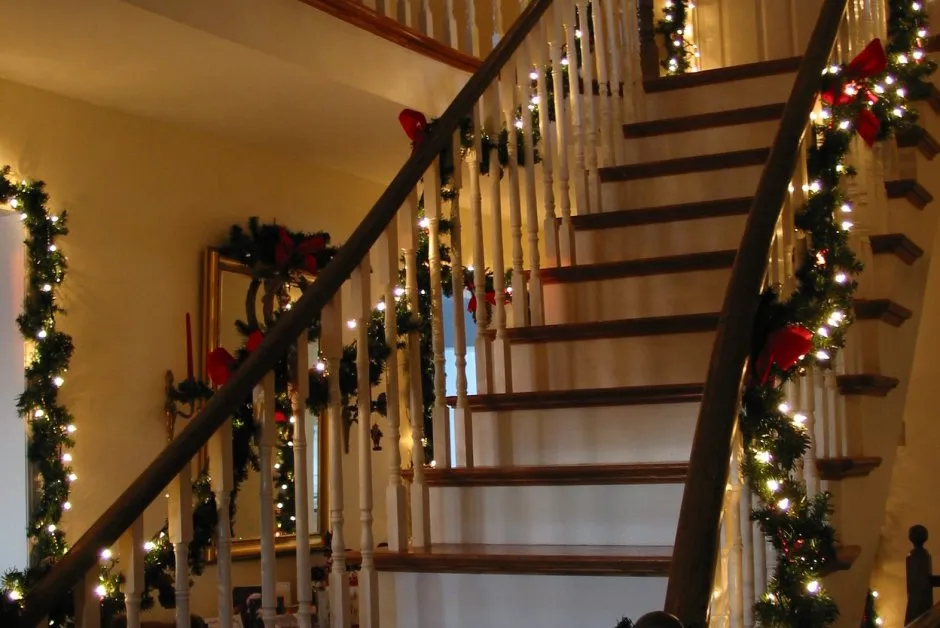Новогодний декор лестницы