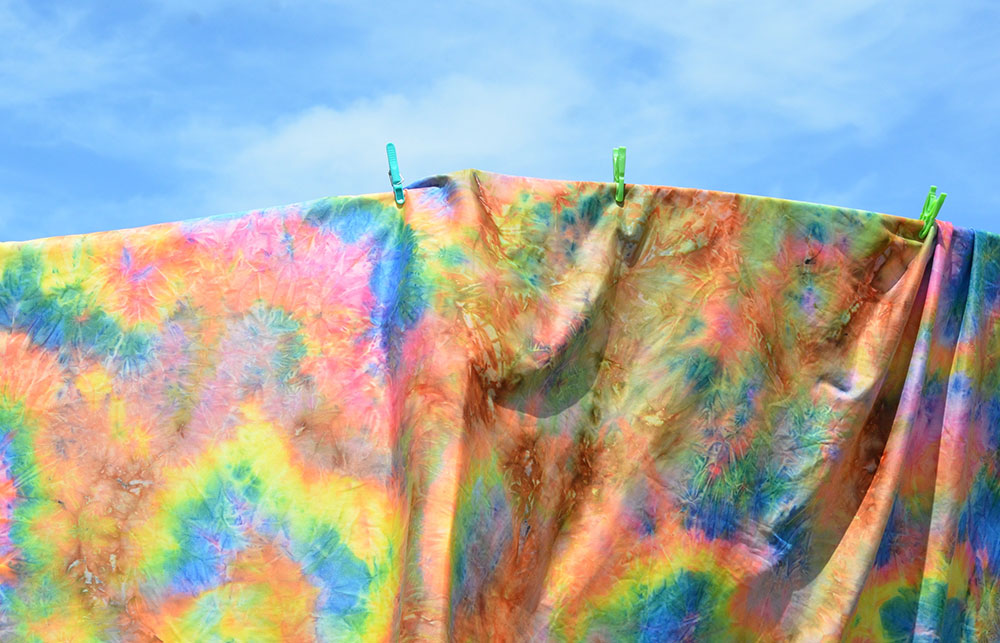 Чем расписывать ткань – краски по ткани