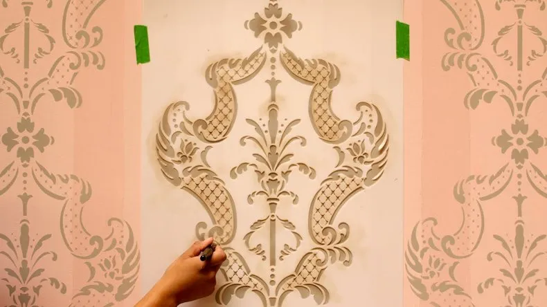 Трафареты для декора - разновидности декоративного орнамента на стенах. Тонкости выбора шаблона и нанесения краски своими руками