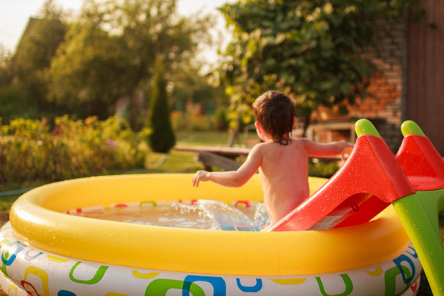 Как выбрать бассейн для детей правильно