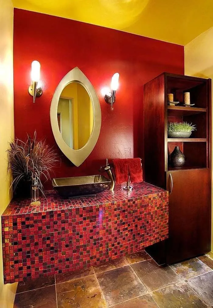 Интерьер ванной, выдержанный в этно-стиле с африканскими мотивами