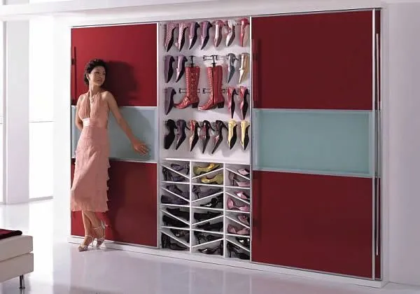 Встроенный шкаф для обуви