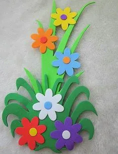 Bee Crafts, Paper Crafts Diy Kids, Creative Crafts, Arts And Crafts, Nursery Class Decoration, Paper Flowers Craft