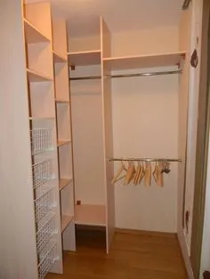 Apartment Closet Organization, Organizing Walk In Closet, Small Bedroom Organization, Closet Apartment, Apartment Furniture, Apartment Bathroom, Living Room Decor Apartment, Closet Bedroom, Apartment Interior