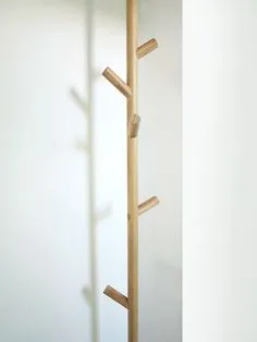 tree/hanger 2013 autor: Ricard Aymar Bamboo, Objects, Diy Projects, Woodworking, Coat Racks, Valet, Wood Work, Hangers