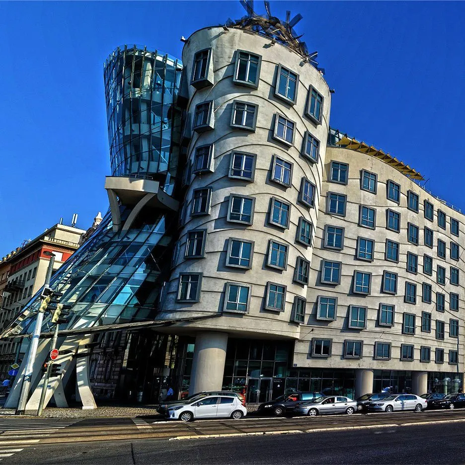 dancing-house-fred-ginger-frank-gehry-prague_dezeen