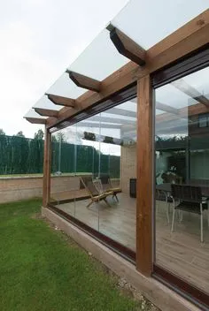 An environmentally friendly roofing has lots of advantages at economical, natural and community level. #Grassroofhouse Wooden Pergola, Pergola With Roof, Outdoor Rooms, Pergola Shade, Outdoor Balcony, Cheap Pergola